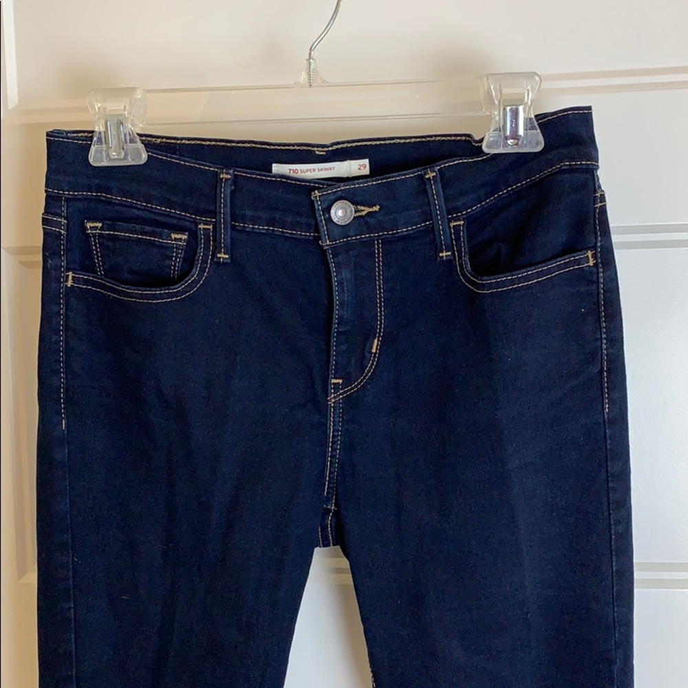 Levi’s 710 Super Skinny size 29